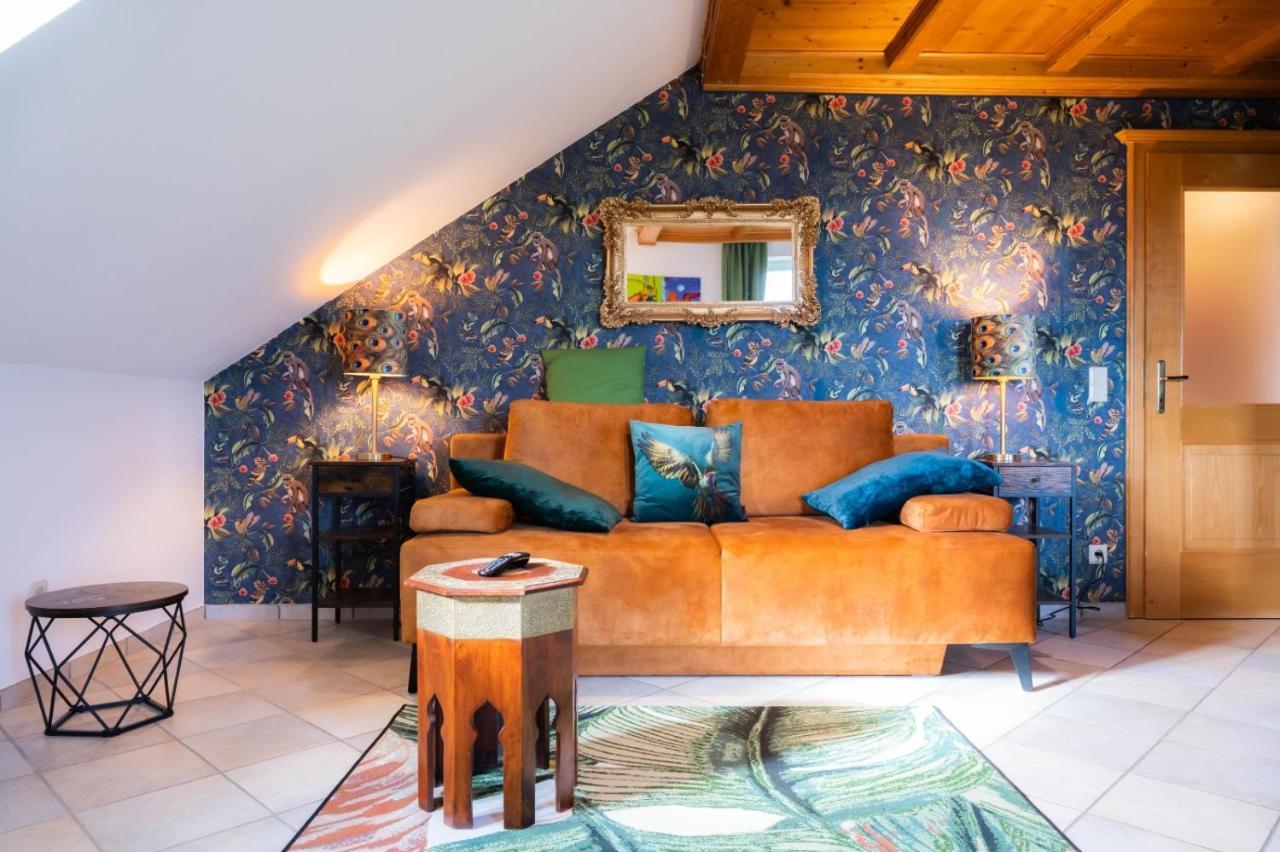Idyllische Designer-Apartments Am Bio-Bauernhof In Salzburgerseenland Schmiding 10 Зекирхен-ам-Валлерзе Экстерьер фото