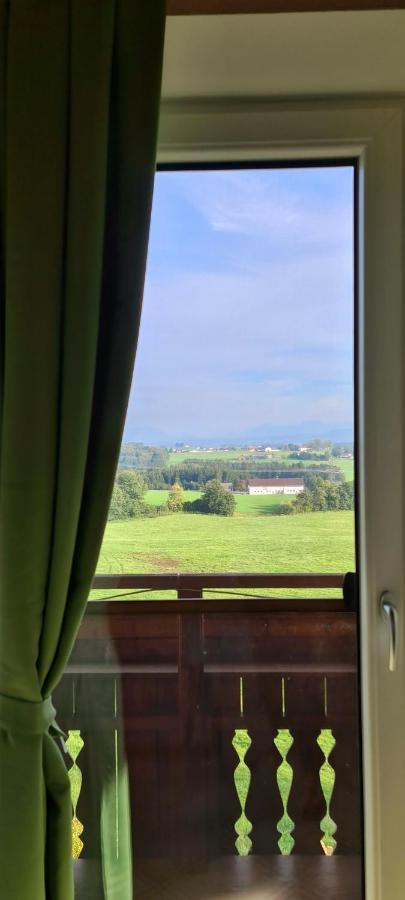 Idyllische Designer-Apartments Am Bio-Bauernhof In Salzburgerseenland Schmiding 10 Зекирхен-ам-Валлерзе Номер фото